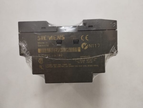 Siemens Logo! 230rc 6ed1052-1fb00-0ba3 Plc Module - Image 3