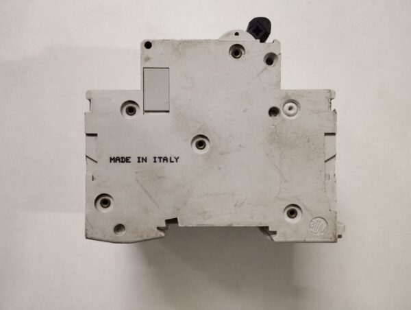 Merlin Gerin Multi 9 C60n B10 Circuit Breaker - Image 3