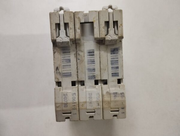 Schneider Electric C60h C32 Circuit Breaker - Image 4