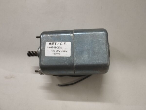 Hyundai Amt-1c-B Acb Charging Motor - Image 3