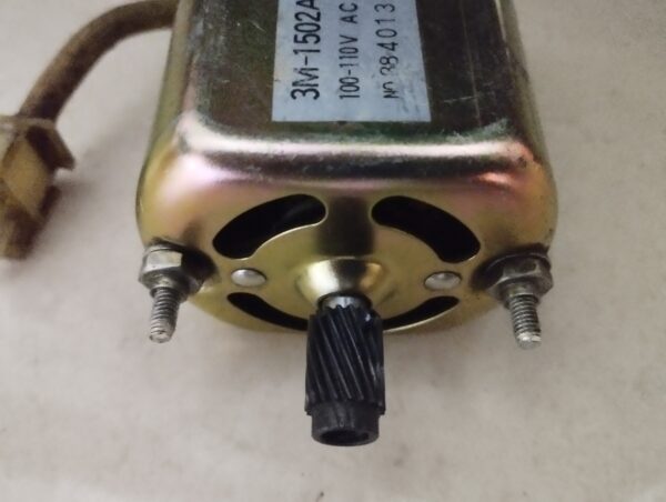 Terasaki 3m-1502a Acb Charging Motor - Image 4