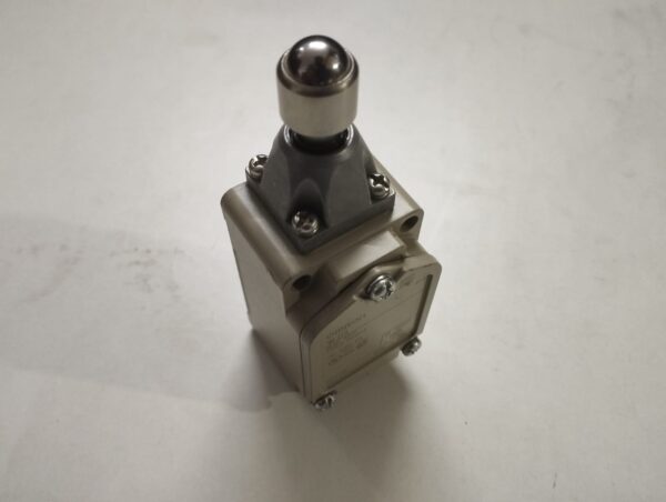 Omron Wld3 Limit Switch - Image 2