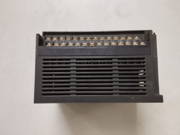 Fatek Fbs-40xyr Programmable Controller - Image 2