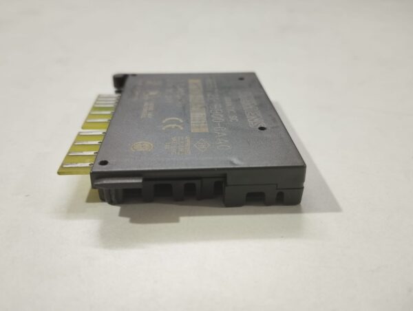 Siemens Simatic Sc 6es7121-1bb00-0aa0 Digital Input Module - Image 2