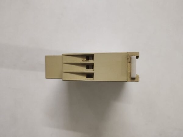 Carlo Gavazzi Daa51cm24b001 Delay On Operate Timer - Image 3