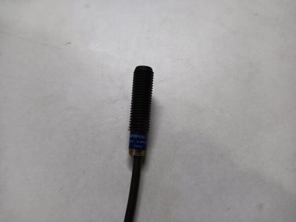 Telemecanique Xs4p08pa340 Inductive Proximity Sensor - Image 3