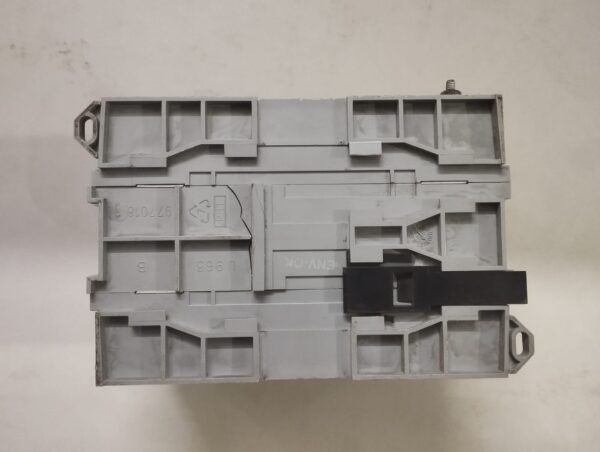 Allen-Bradley 1791-24b8 Block I/O Module - Image 4