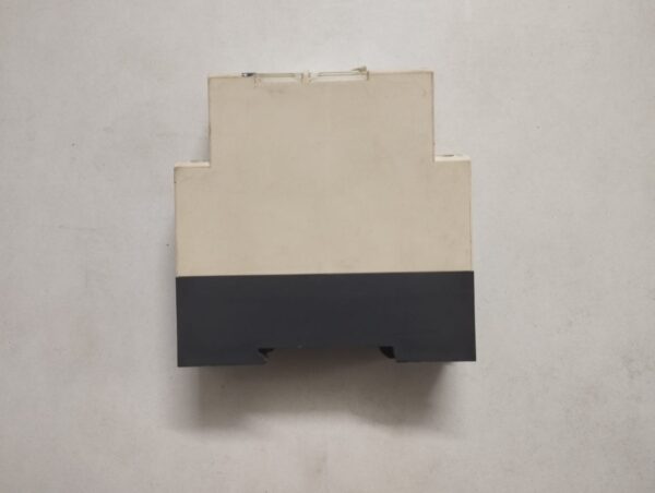 Telemecanique/Schneider Rm4tg20 Voltage Monitoring Relay - Image 4